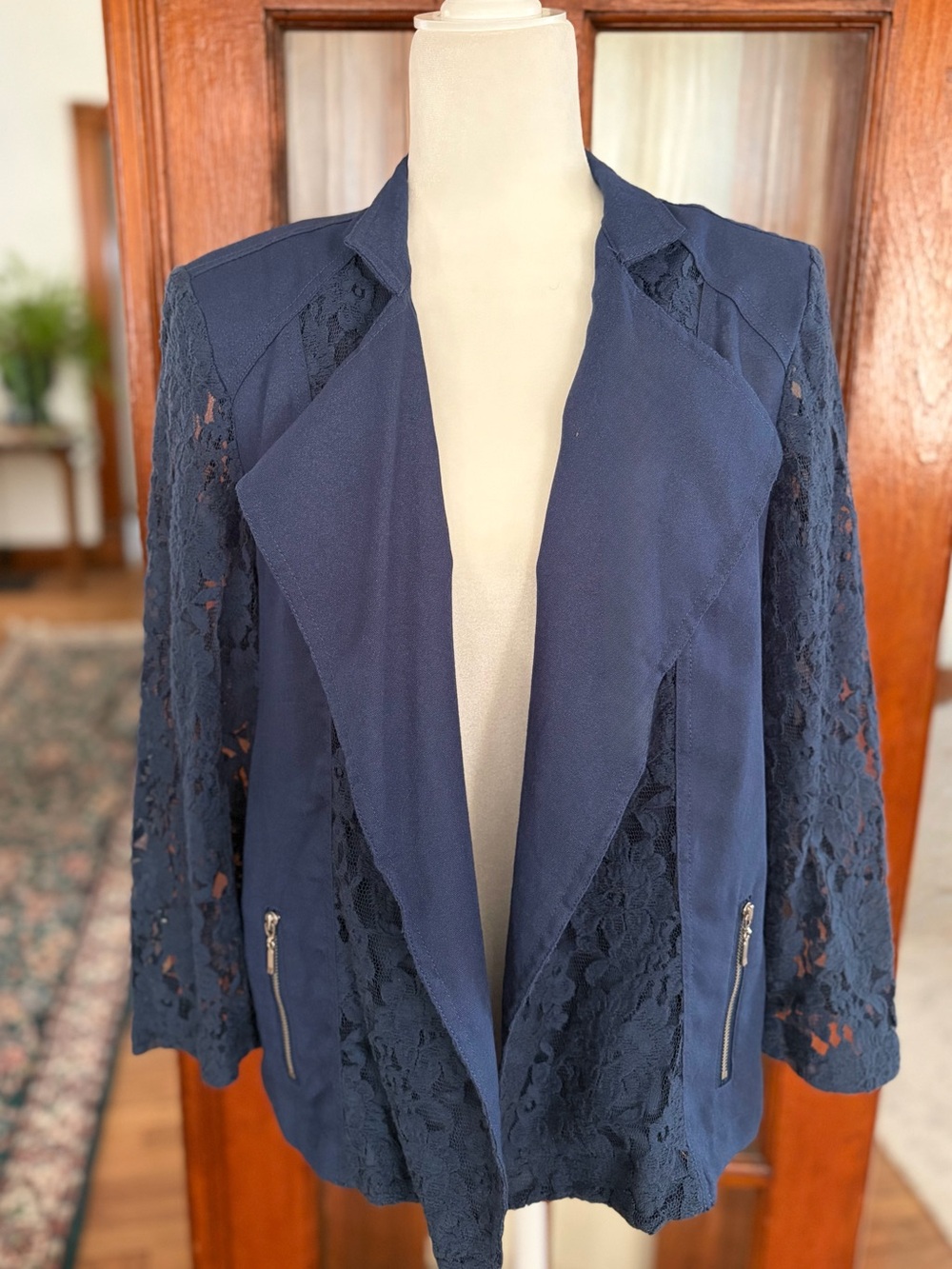 Chico’s Navy Floral Lace Open Front Blazer Jacket Moto Style Chicos 2 US 14 - Picture 3 of 13